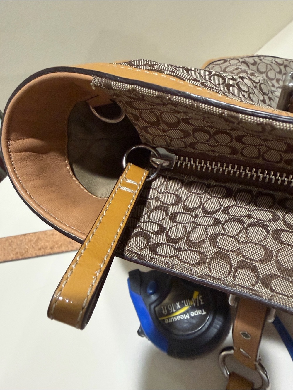 Authentic vintage Coach Signature Gallery Tote Bag khaki Brown w/tan leather - Picture 10 of 16